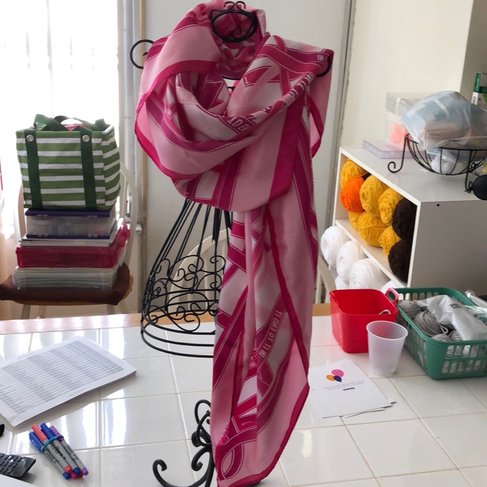Beautiful Pink Patterned Scarf - Picture 2 of 3